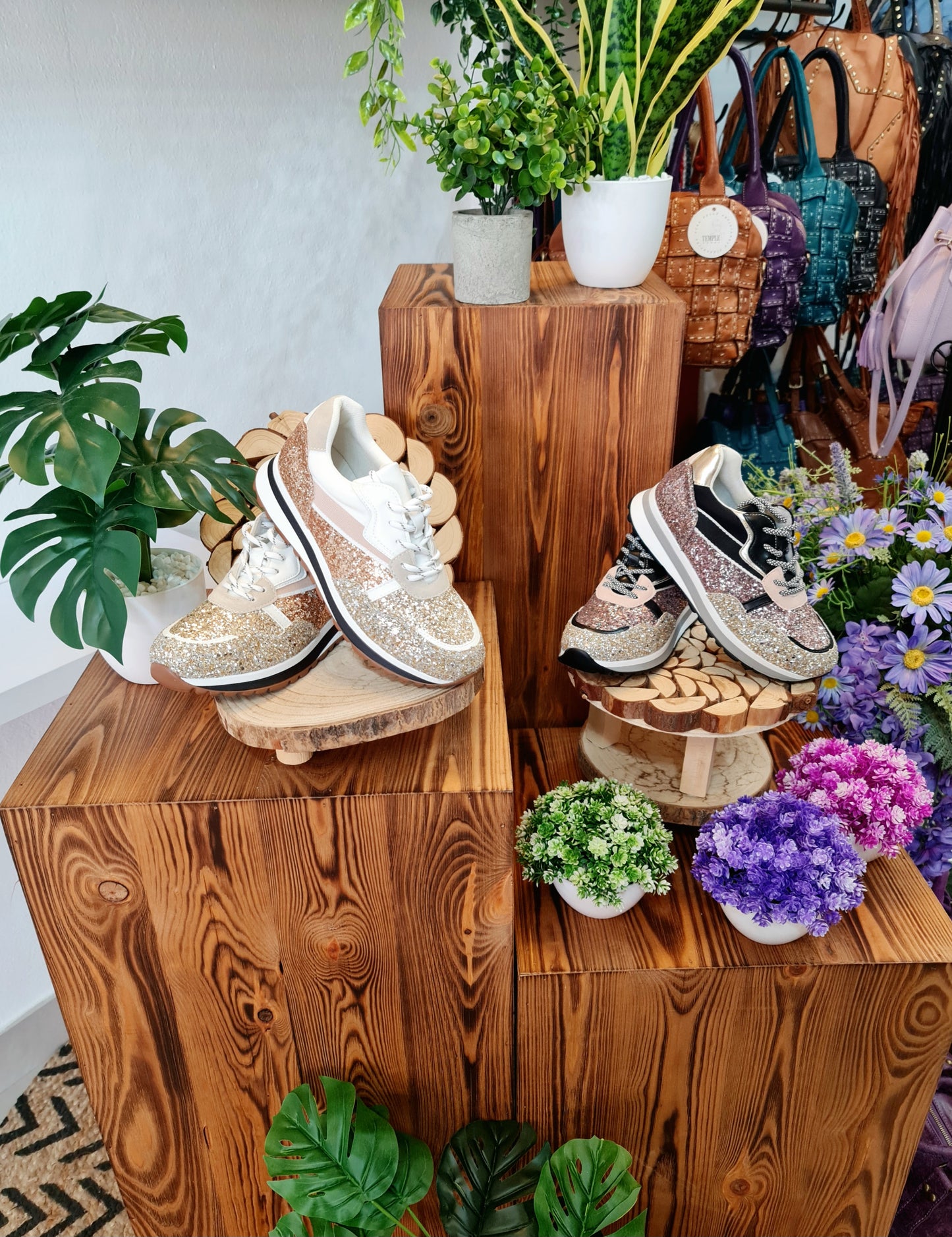 " SNEAKER'S DIVA "