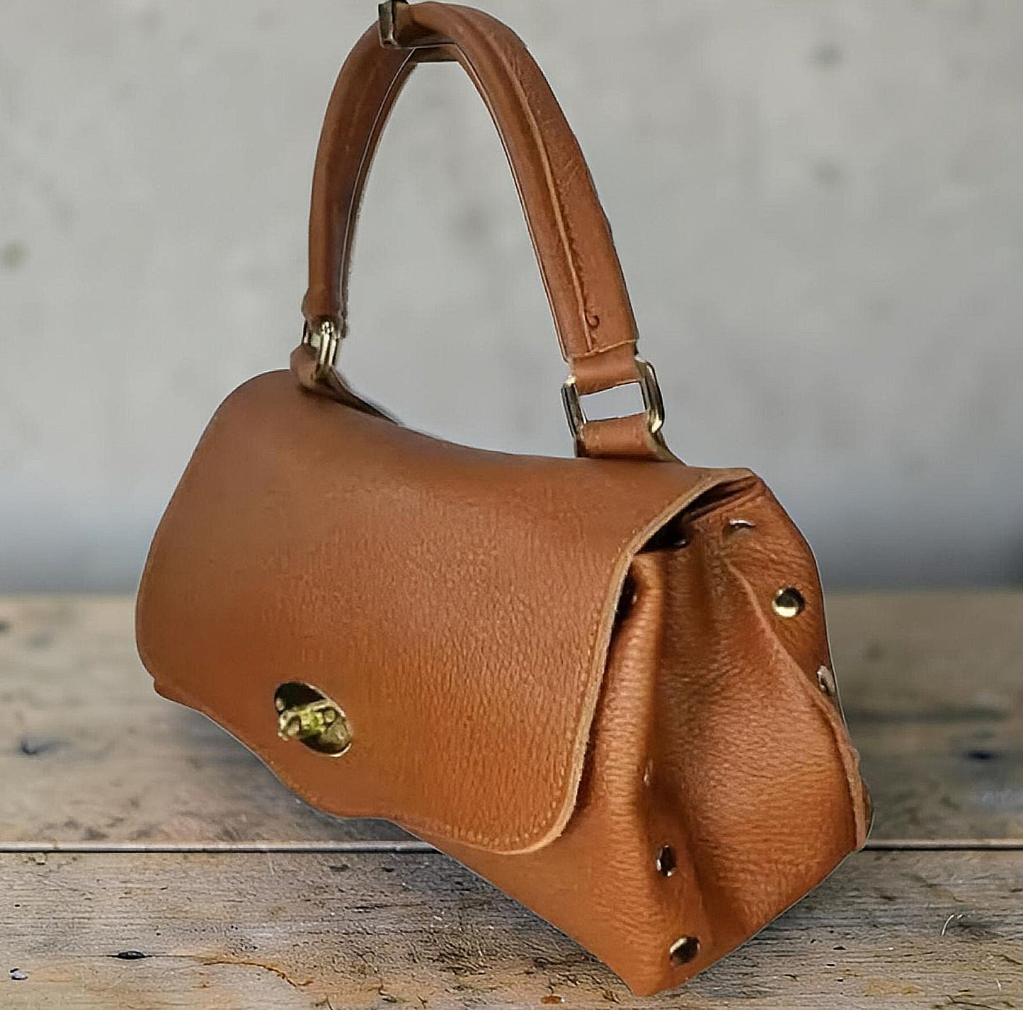 " STEFANIA DOLLARO "  Borsa a Spalla Modello Postina in Vera Pelle Dollaro con Tracolla