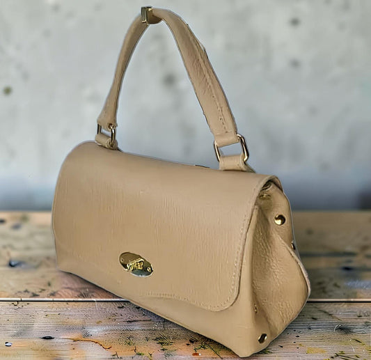 " STEFANIA DOLLARO "  Borsa a Spalla Modello Postina in Vera Pelle Dollaro con Tracolla