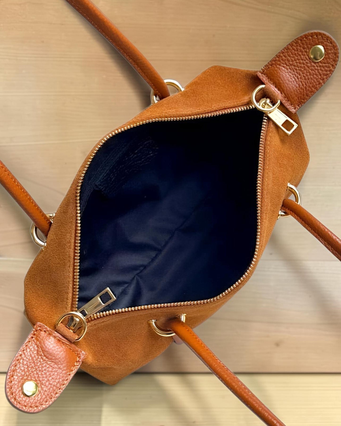 Borsa " Sofia " in Vera Pelle Suede e Dollaro – L'Eccellenza dell'Artigianato Fiorentino