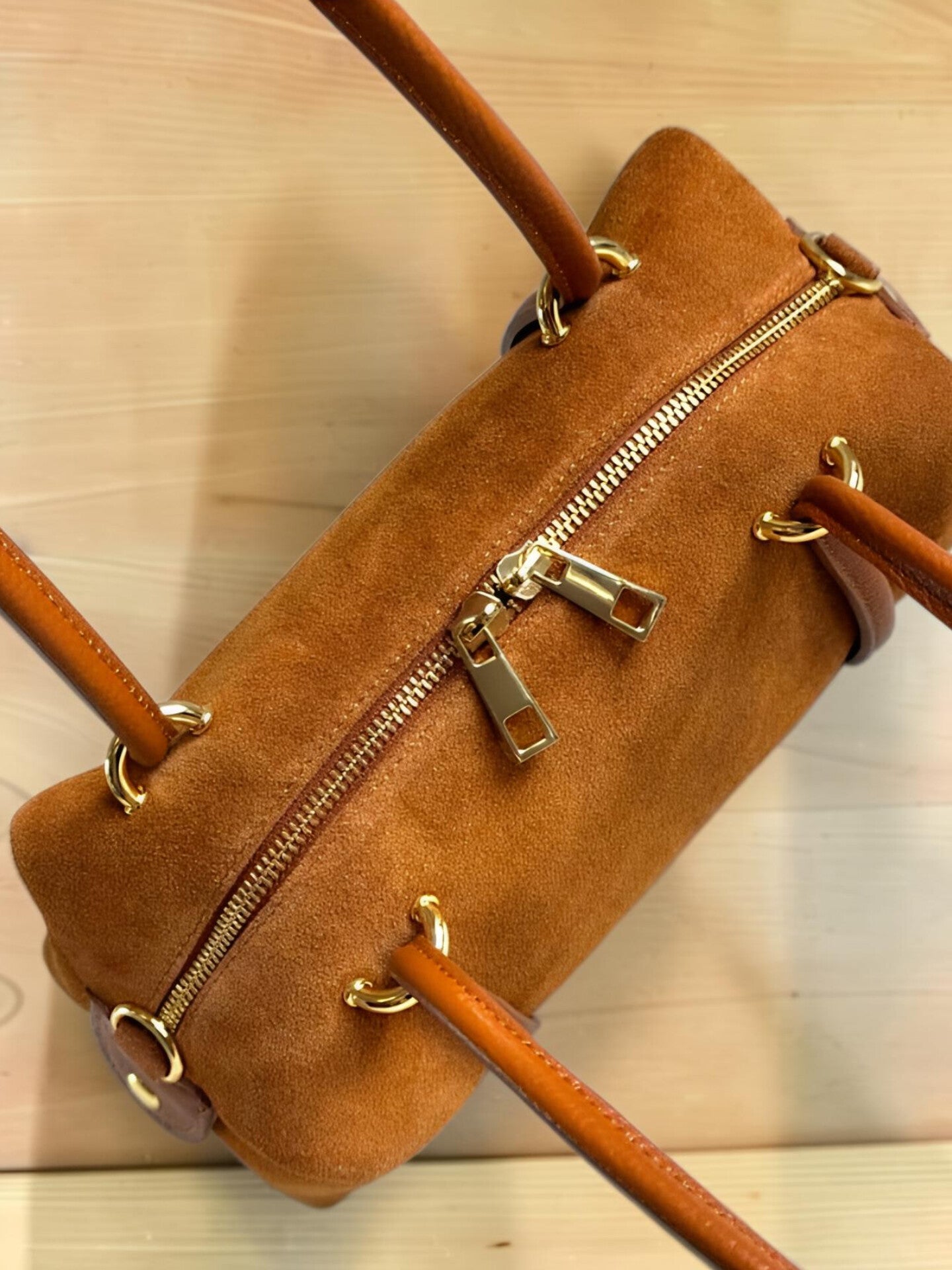 Borsa " Sofia " in Vera Pelle Suede e Dollaro – L'Eccellenza dell'Artigianato Fiorentino